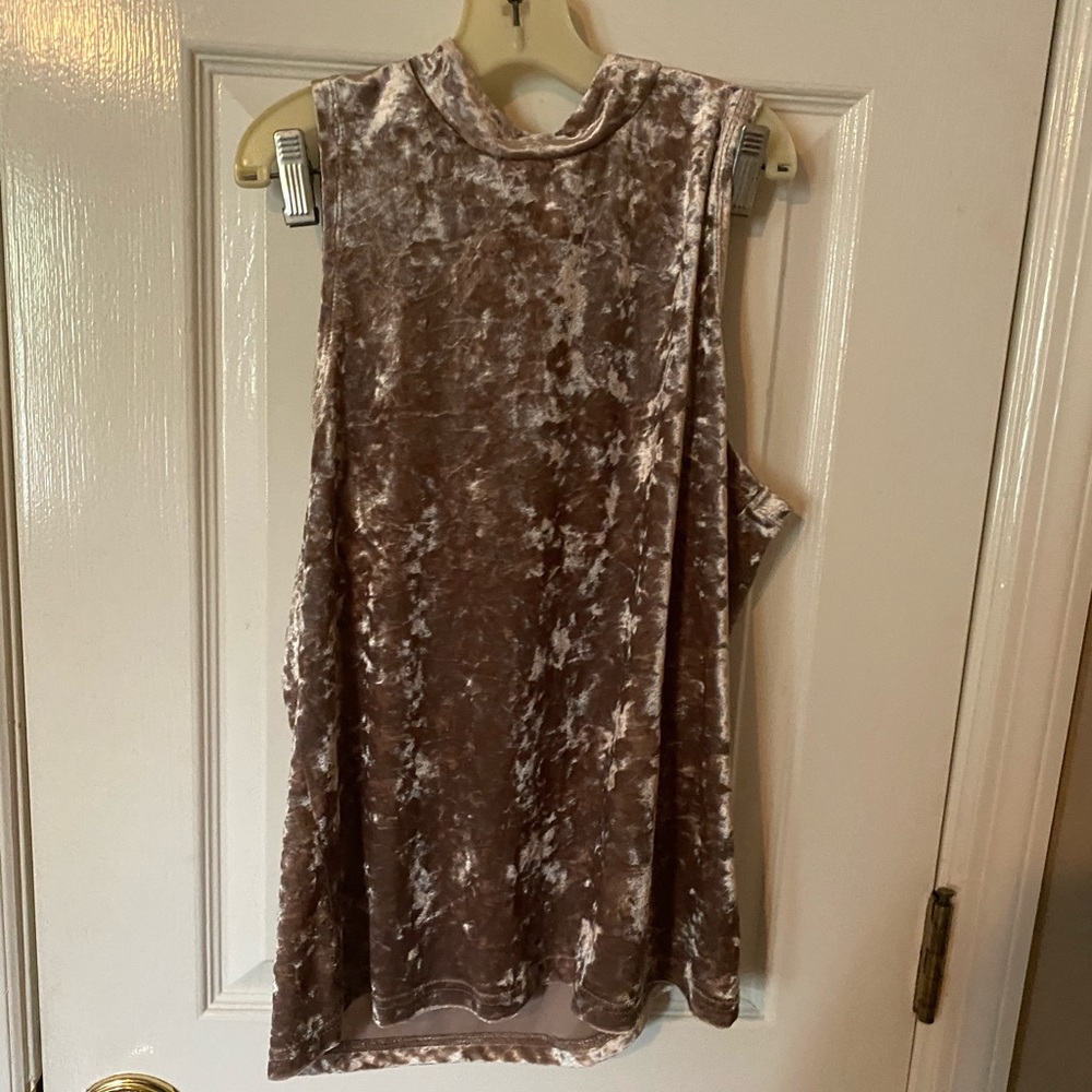 Felt sleeveless top